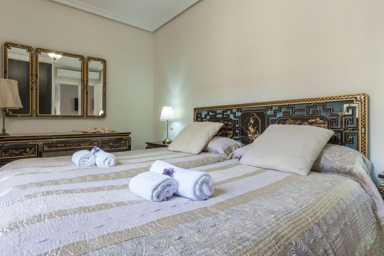 Apartamento Calle Sierpes Seville Exterior photo