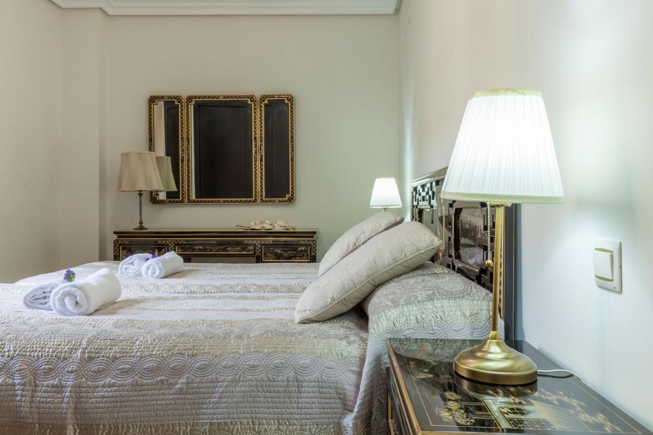 Apartamento Calle Sierpes Seville Exterior photo